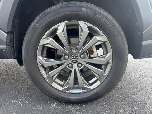 Used 2022 Toyota RAV4 Limited AWD/4WD image 11
