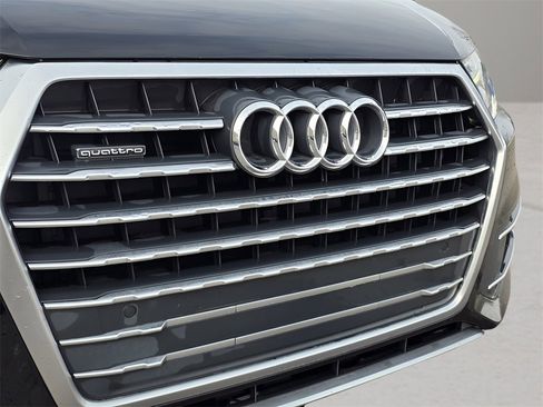 Used 2017 Audi Q7 3.0T Premium image 9