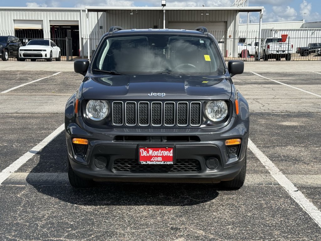 Certified 2022 Jeep Renegade Latitude AWD/4WD image 2