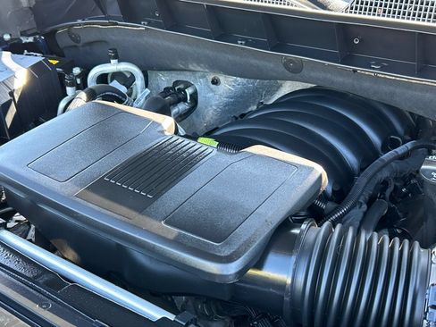 Used 2020 Chevrolet Silverado 1500 RST AWD/4WD image 30