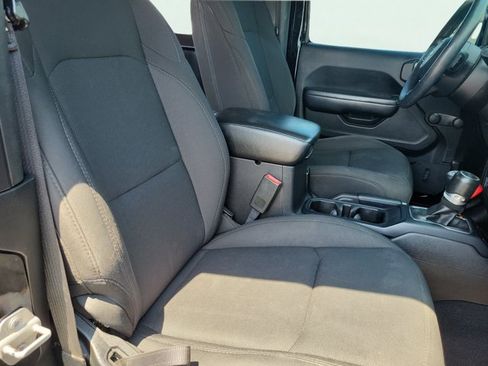 Used 2018 Jeep Wrangler Sport AWD/4WD image 15