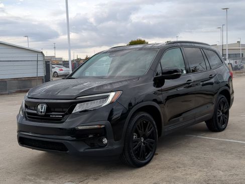 Certified 2022 Honda Pilot Black Edition image 8