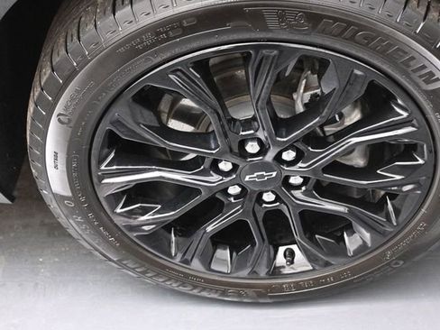 Used 2024 Chevrolet Blazer LT w/ LPO, Black Grille Bar Package FWD image 30