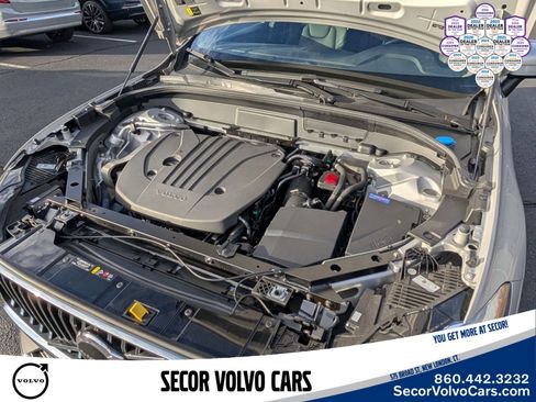 Certified 2023 Volvo XC60 B5 Plus AWD/4WD image 30