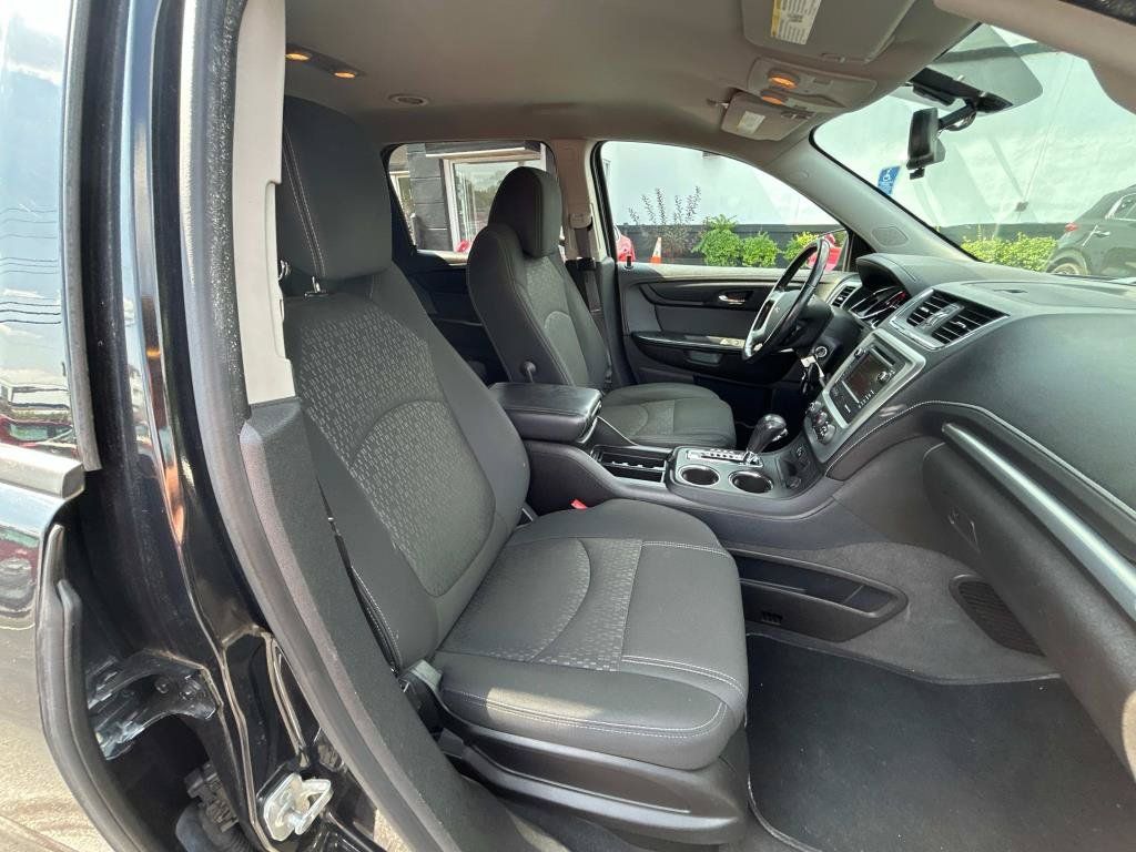 Used 2013 GMC Acadia SLE FWD image 17