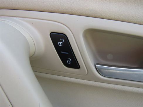 Used 2013 Volkswagen CC Sport image 29