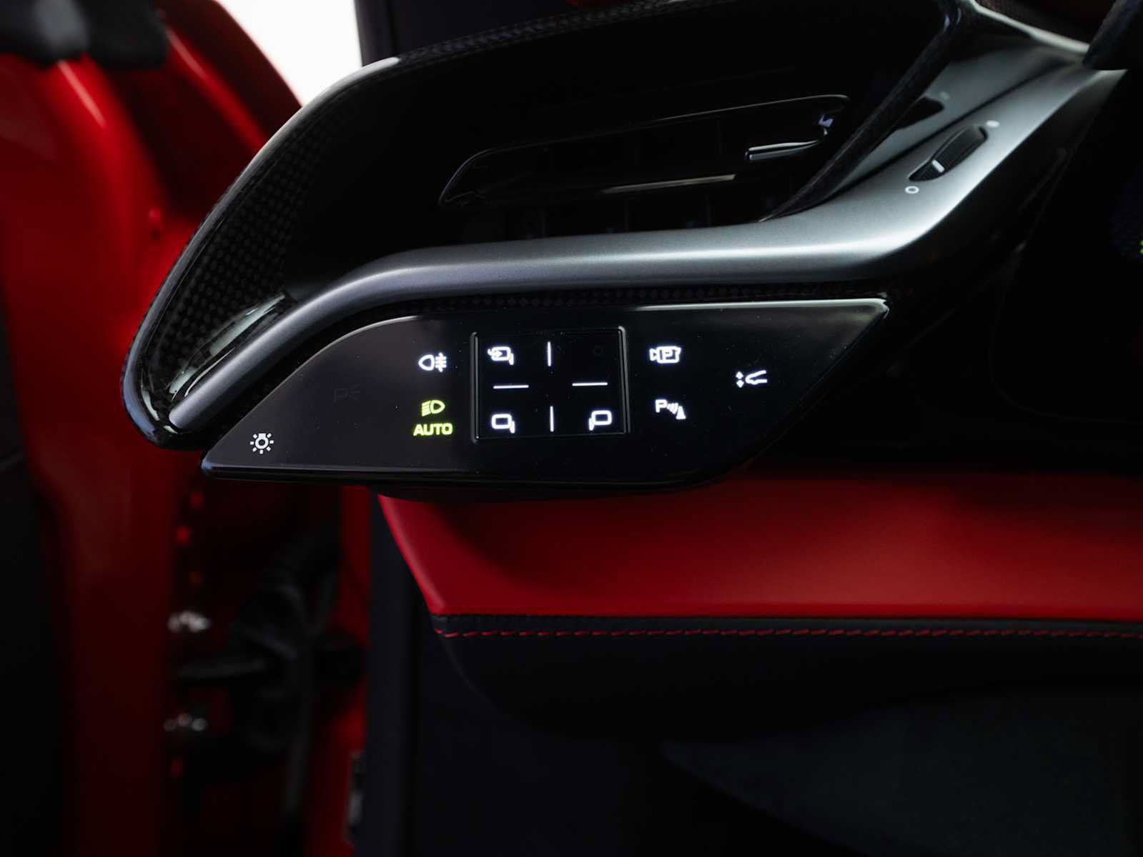 Used 2022 Ferrari SF90 Stradale AWD/4WD image 22