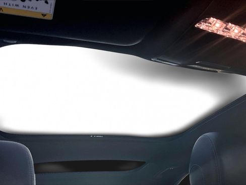 Used 2018 Mercedes-Benz E 300 4MATIC w/ Premium 1 Package image 27