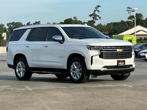 Used 2024 Chevrolet Tahoe Premier w/ Premium Package RWD image 8