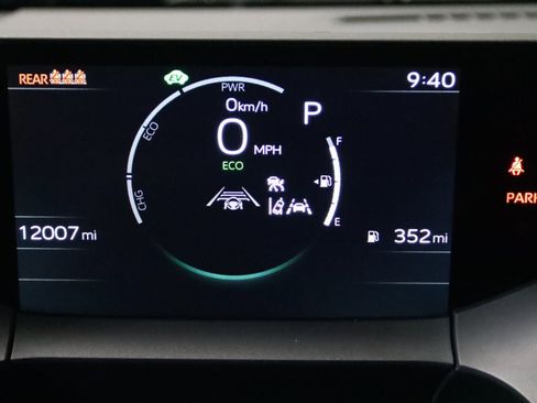 Used 2026 Toyota Prius LE FWD image 35