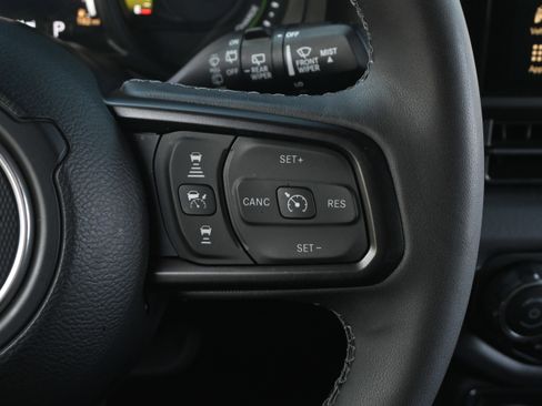 Used 2025 Jeep Wrangler Unlimited Rubicon 4xe w/ Convenience Group image 32