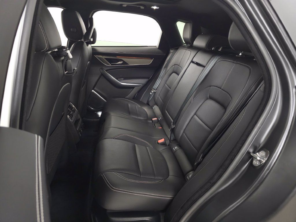 Used 2025 Jaguar F-PACE R-Dynamic S AWD/4WD image 36