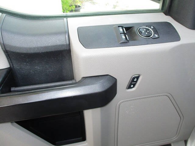 Used 2017 Ford F250 XL w/ Power Equipment Group AWD/4WD image 23