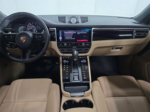 Used 2024 Porsche Macan image 13