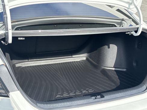 Certified 2025 Honda Accord SE image 12