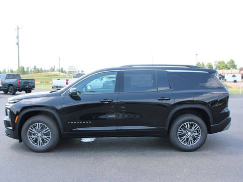 New 2027 Chevrolet Traverse LT w/ Driver Confidence Package FWD image 6