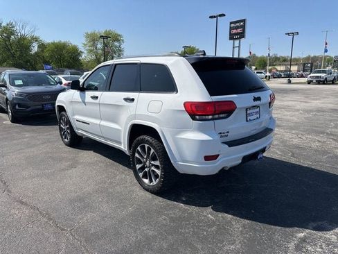 Used 2017 Jeep Grand Cherokee Overland AWD/4WD image 5