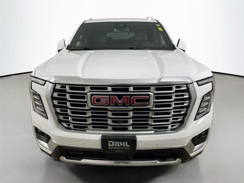 Used 2025 GMC Yukon Denali image 2