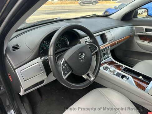 Used 2015 Jaguar XF Premium image 14