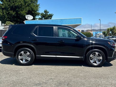 Certified 2023 Honda Pilot EX-L image 3