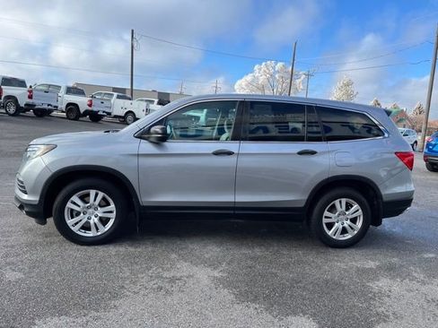 Used 2017 Honda Pilot LX image 7