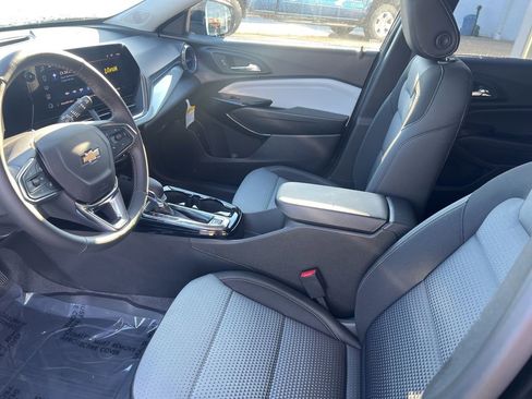 New 2026 Chevrolet Trax LT w/ Driver Confidence Package image 14