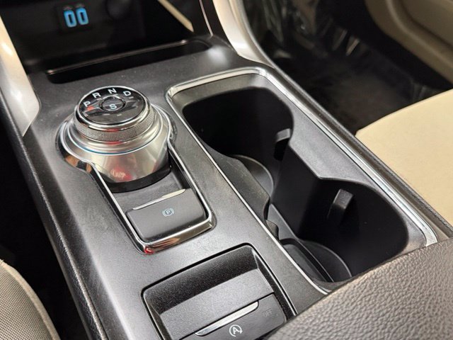 Used 2019 Ford Fusion SE FWD image 27