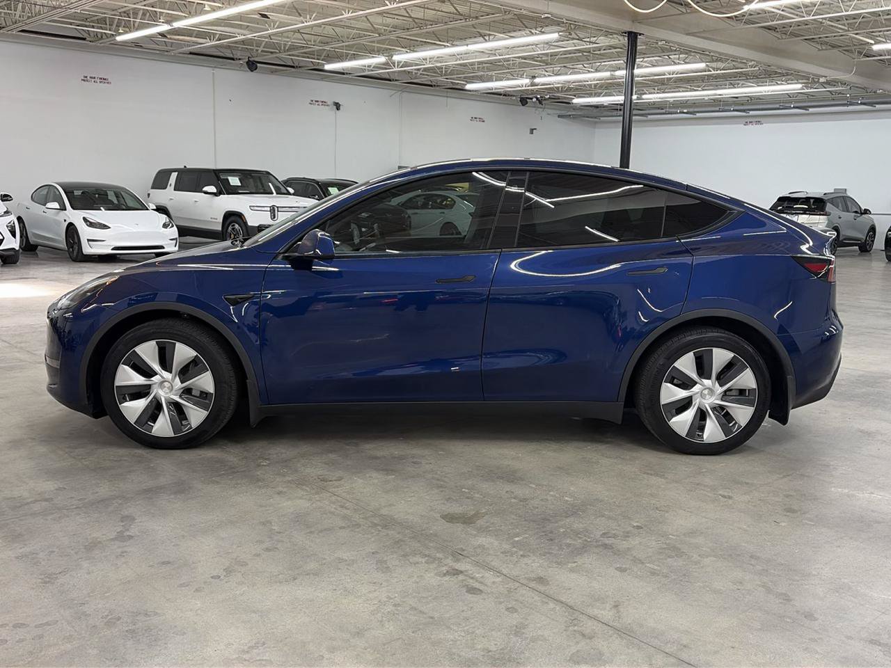 Used 2022 Tesla Model Y Long Range AWD/4WD image 12