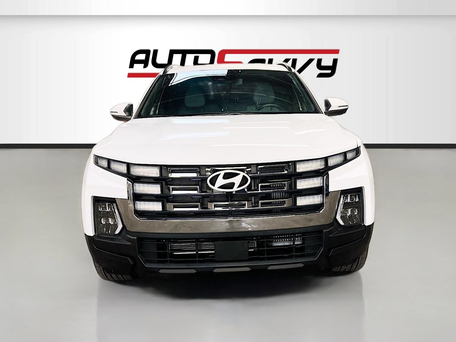 Used 2025 Hyundai Santa Cruz Limited AWD/4WD image 2