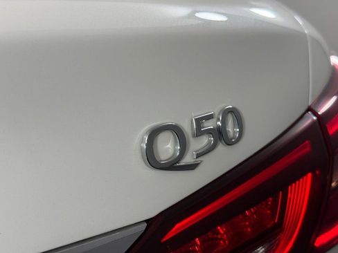 Used 2022 INFINITI Q50 Luxe AWD/4WD image 8