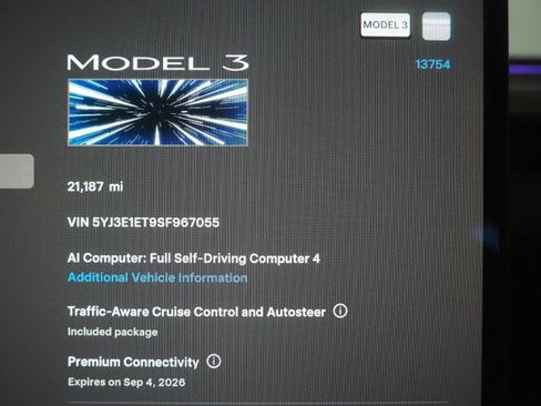 Used 2025 Tesla Model 3 Performance AWD/4WD image 4