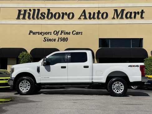 Used 2019 Ford F250 XLT w/ XLT Value Package AWD/4WD image 3