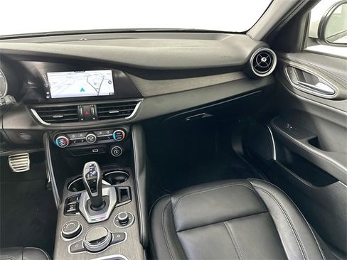 Used 2022 Alfa Romeo Giulia Ti image 28