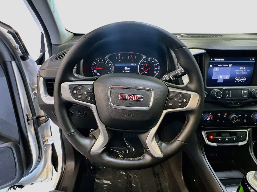 Used 2024 GMC Terrain SLT AWD/4WD image 11