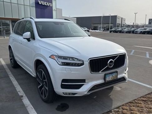 Used 2018 Volvo XC90 T6 Momentum w/ Convenience Package image 2