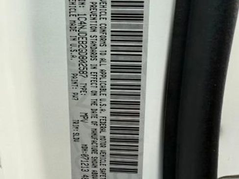 Used 2016 Jeep Compass High Altitude image 33