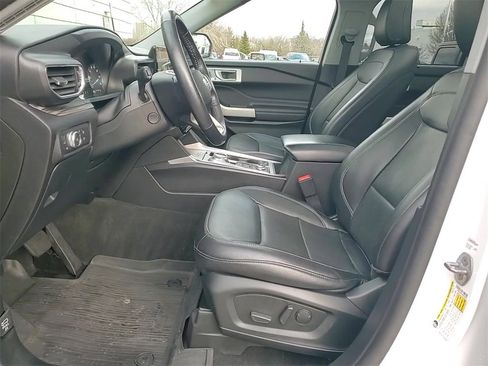 Used 2021 Ford Explorer Limited w/ Equipment Group 301A image 11