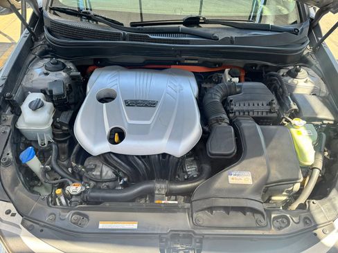 Used 2012 Hyundai Sonata Hybrid w/ Leather Pkg image 38