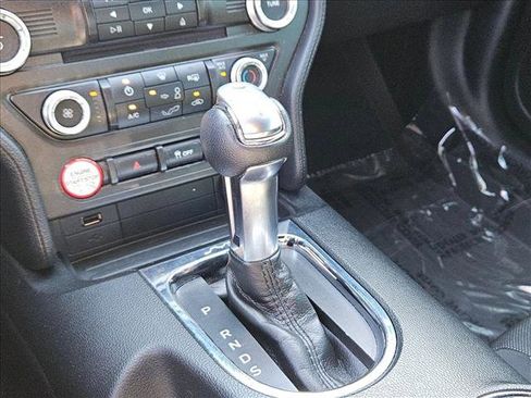 Used 2017 Ford Mustang Coupe image 14