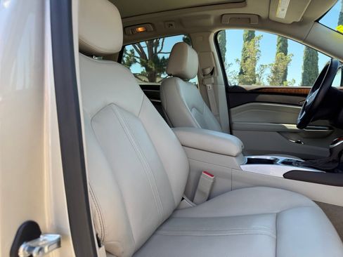 Used 2013 Cadillac SRX Premium w/ LPO, U-Rail D-Rings Package FWD image 20