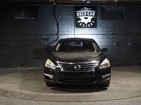 Used 2014 Nissan Altima 2.5 S FWD image 9