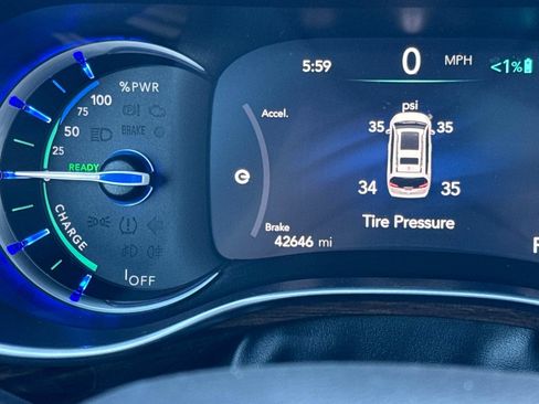 Used 2022 Chrysler Pacifica Pinnacle FWD image 30