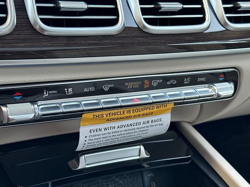 New 2026 Mercedes-Benz GLS 450 4MATIC image 21