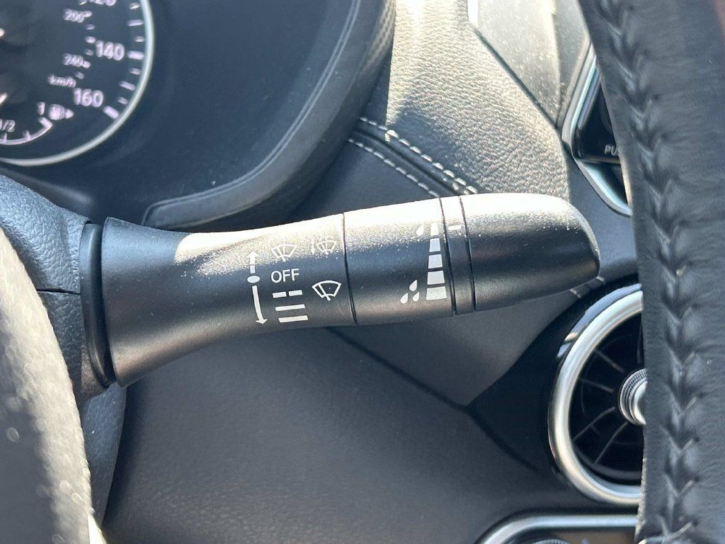 Certified 2020 Nissan Sentra SV FWD image 31