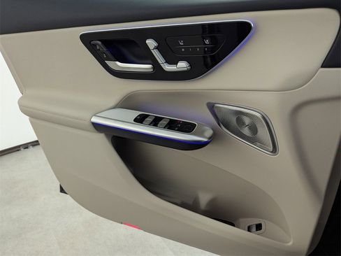 New 2026 Mercedes-Benz GLC 300 image 20