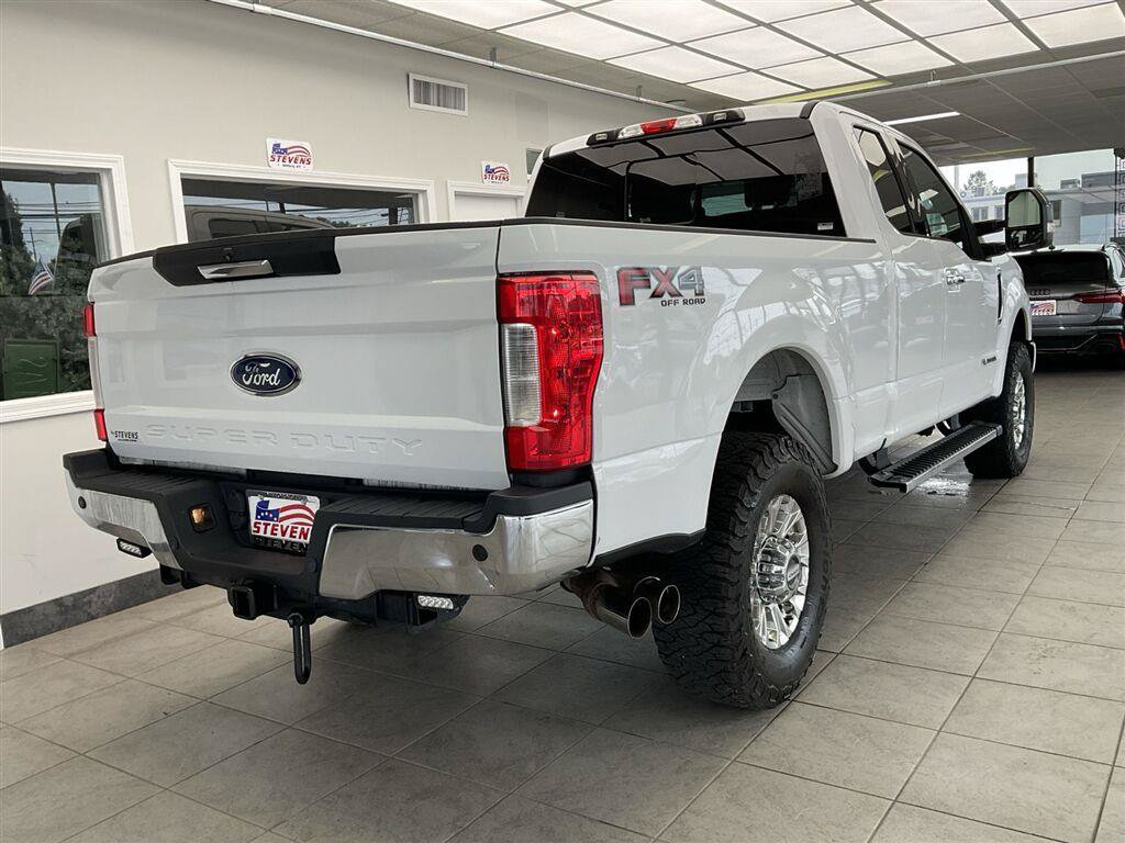 Used 2017 Ford F350 XLT w/ XLT Premium Package AWD/4WD image 5