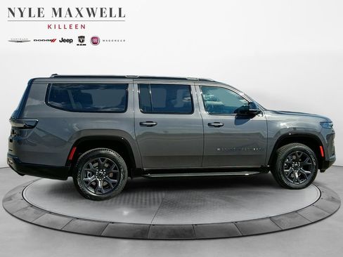 New 2026 Jeep Grand Wagoneer L Limited AWD/4WD image 17
