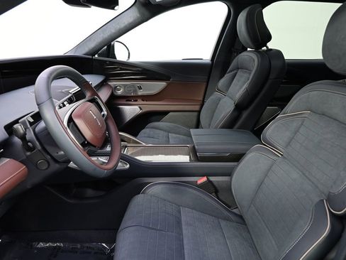 New 2026 Lincoln Nautilus Black Label image 13