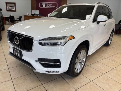 Used 2017 Volvo XC90 T6 Momentum w/ Vision Package AWD/4WD image 3