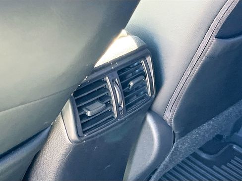 Used 2022 Nissan Rogue Sport SL w/ Premium Package FWD image 27